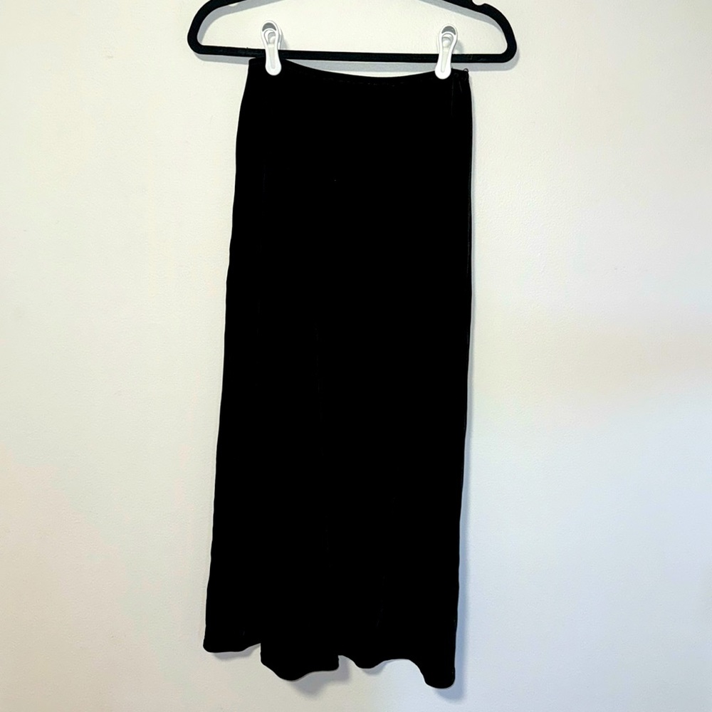 BCBG Maxazria Black Velvet Maxi Skirt Women’s Medium